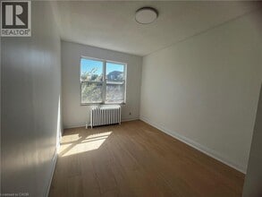 Building Photo - 804 St Clair Ave W