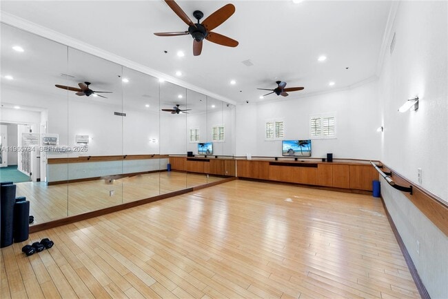 Foto del edificio - 3145 NE 184th St