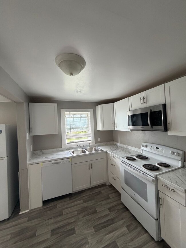 Building Photo - 1409 Laboratory Rd