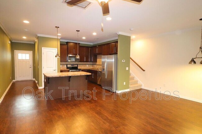 Building Photo - 217 S Lamplighter Ln