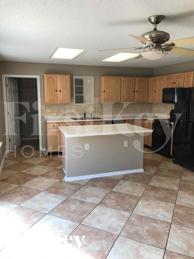 Building Photo - 1263 Clove Court