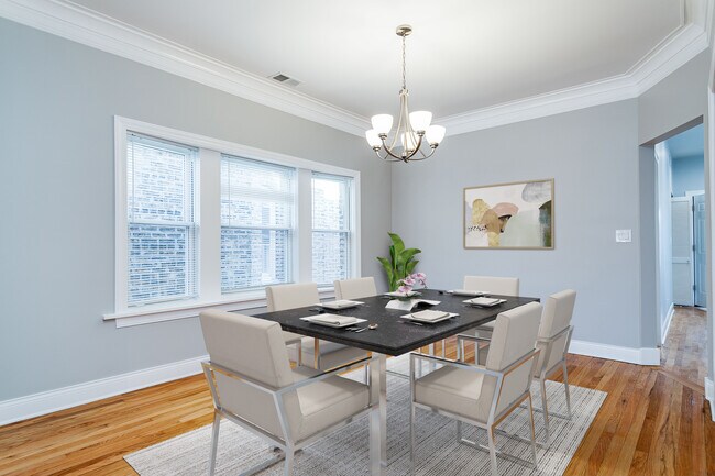 Foto del edificio - 3033 N Davlin Ct