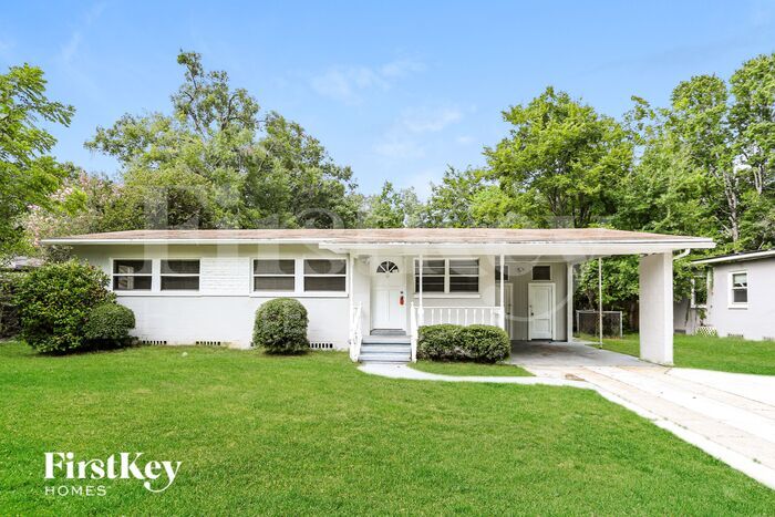 Foto principal - 6421 Burgundy Rd S