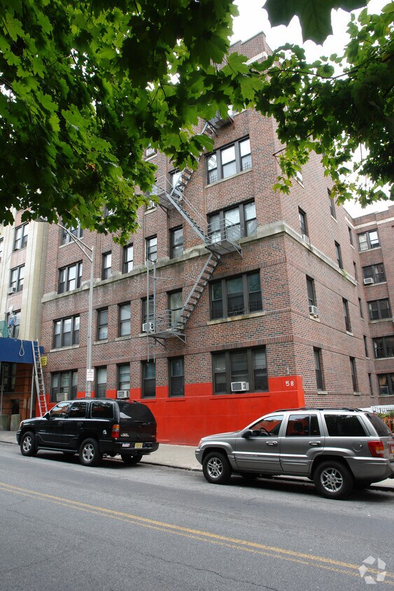 Foto del edificio - Loretta Apartments  