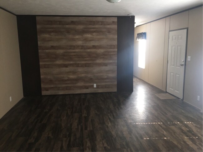 Foto del edificio - 3106 Tall Oaks Dr