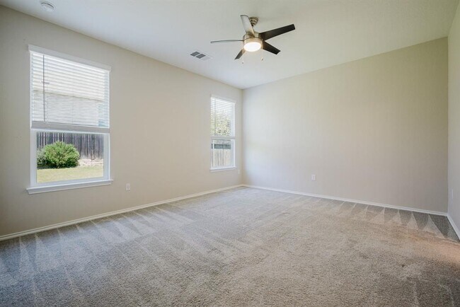 Building Photo - 7924 Crystalbrook W