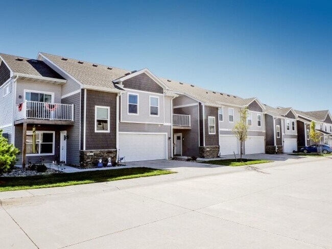 Foto del interior - Ledgestone Townhomes