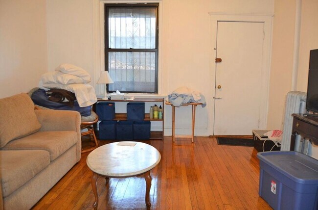 Foto del edificio - 17 Cummings Rd