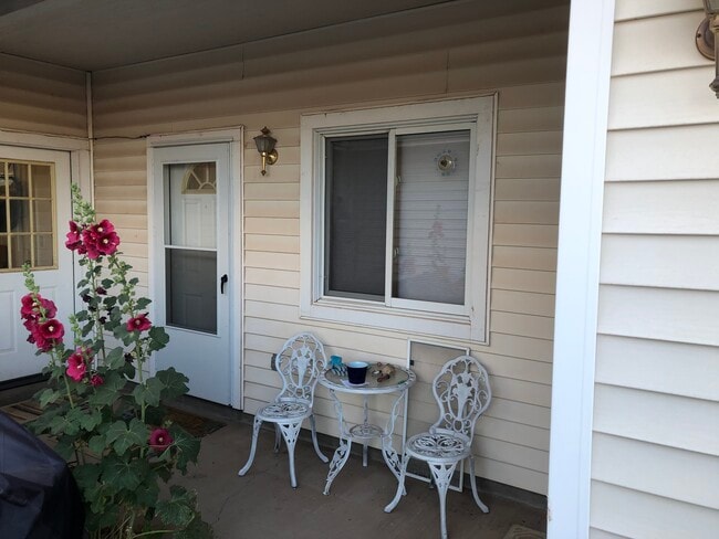 Foto del edificio - 5645 Oak Ranch Rd