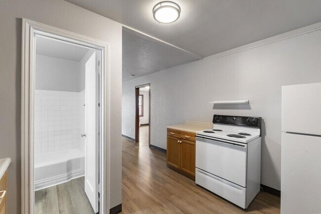Foto del edificio - 403 1/2 Garfield St S-4