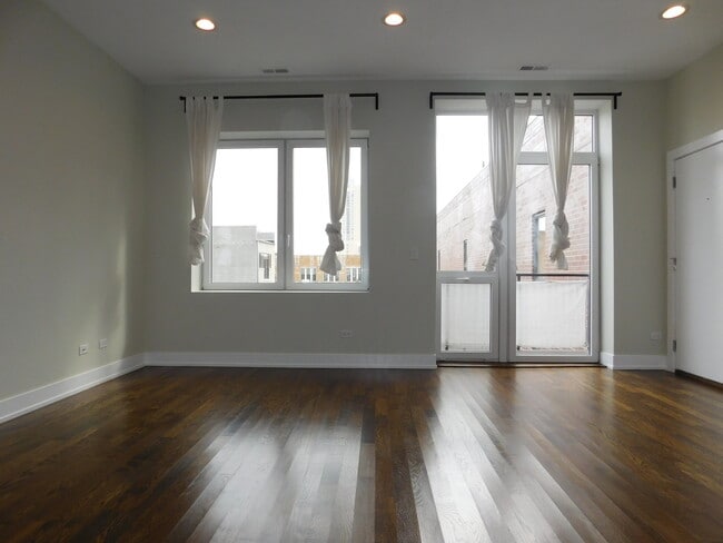 Building Photo - 5139 N Broadway