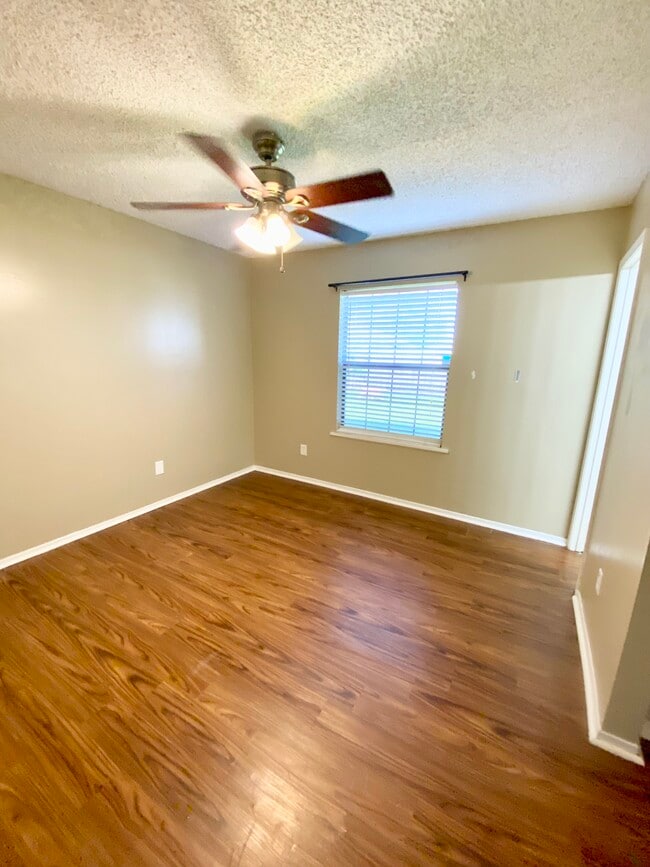 Foto del edificio - 105 Calypso Ln