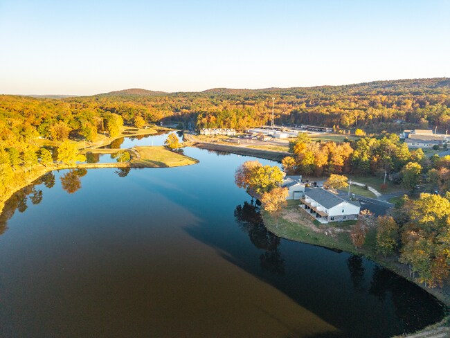 Foto del edificio - 165 Pebble Beach Pl