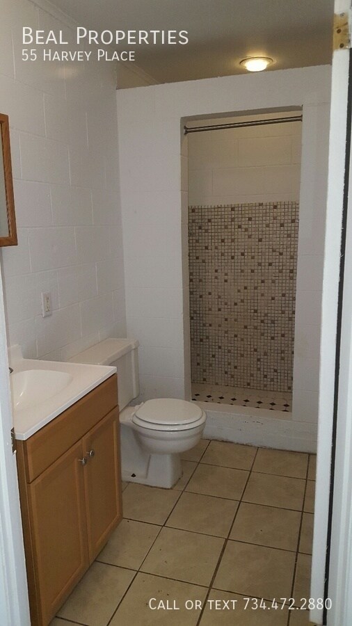 Building Photo - 55 Harvey Pl