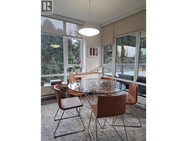 Building Photo - 6168 Wilson Ave