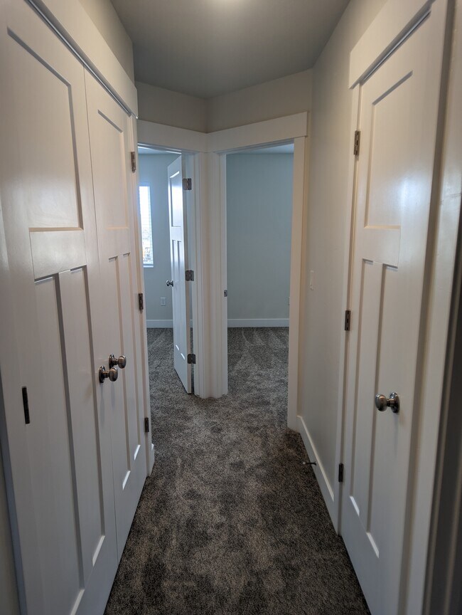 Foto del edificio - 96 W 425 N