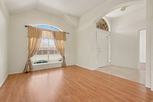 Building Photo - 4564 Postbridge Dr