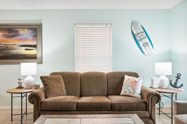 Foto del edificio - 17212 Front Beach Rd