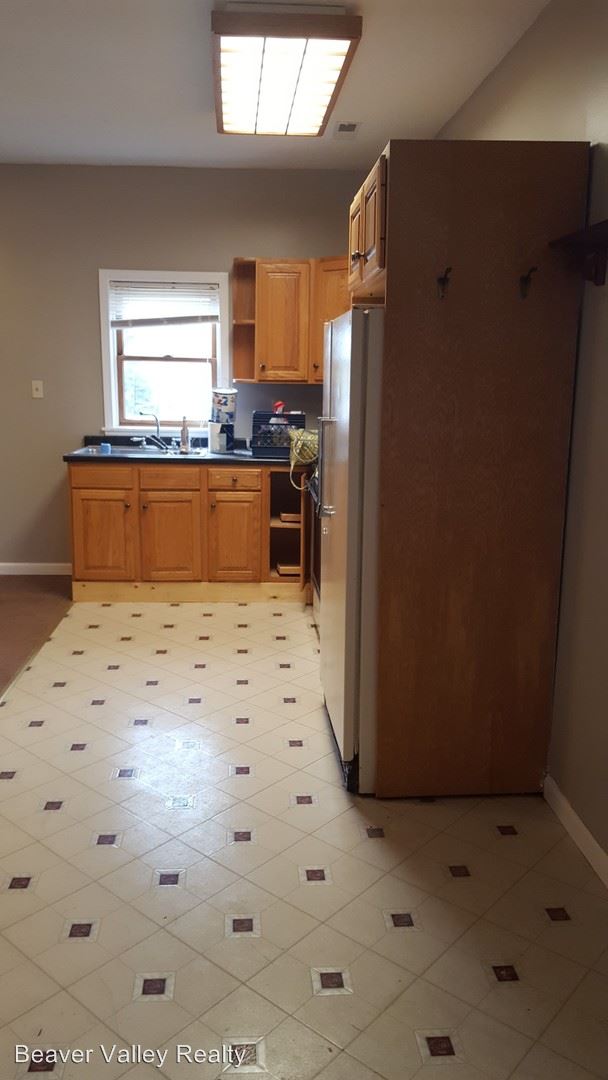 Building Photo - 549 Virginia Ave