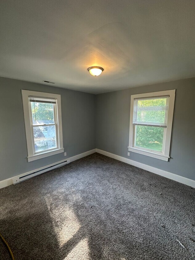 Primary Photo - 336 N Grand Ave W