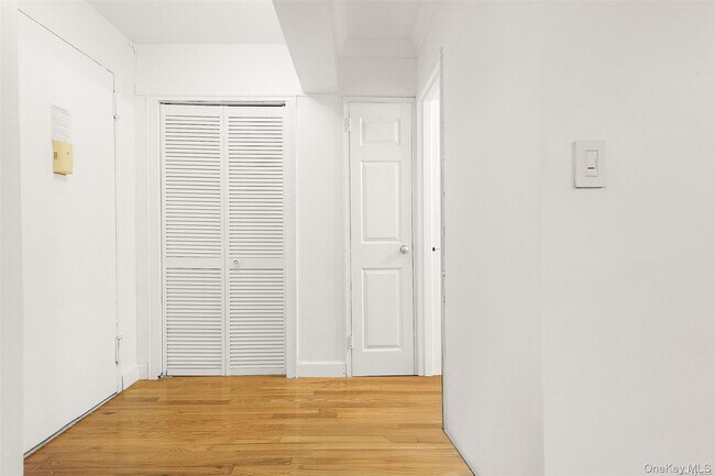 Foto del edificio - 65-15 Alderton St