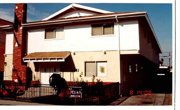 Building Photo - 4441 W 134th St
