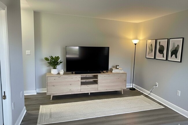 Building Photo - 12705 Dara Dr