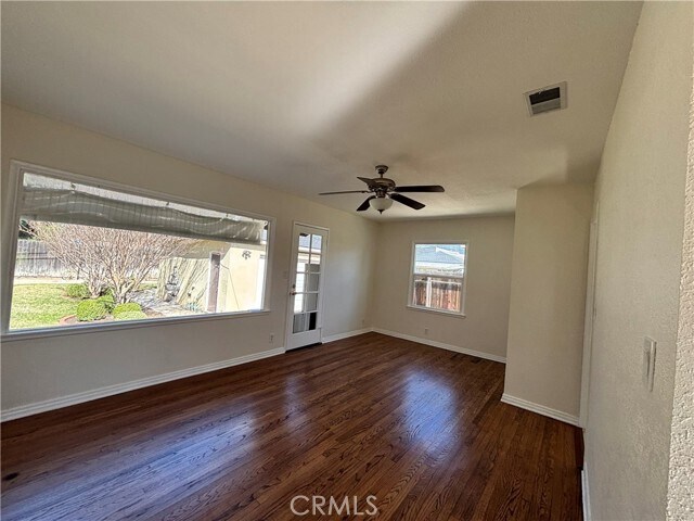 Foto del edificio - 661 W Lochleven St