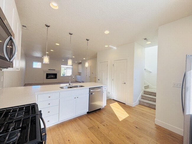 Photo - 3883 Komenda Ct Townhome