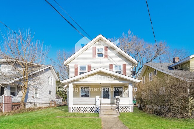 Building Photo - 1065 Murray Ave