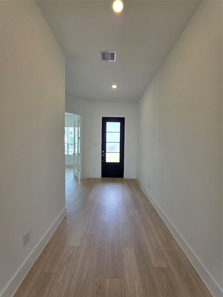 Building Photo - 31019 Vintage Crk Ln