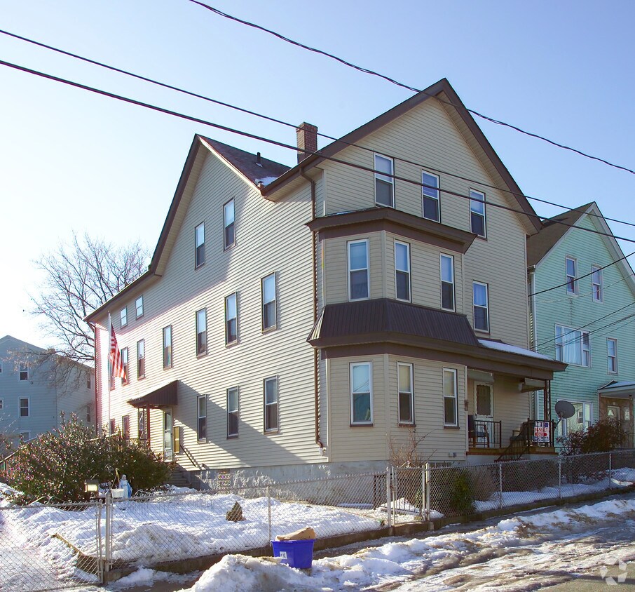 252 Blackstone St, Fall River, MA 02721 Apartments in Fall River, MA