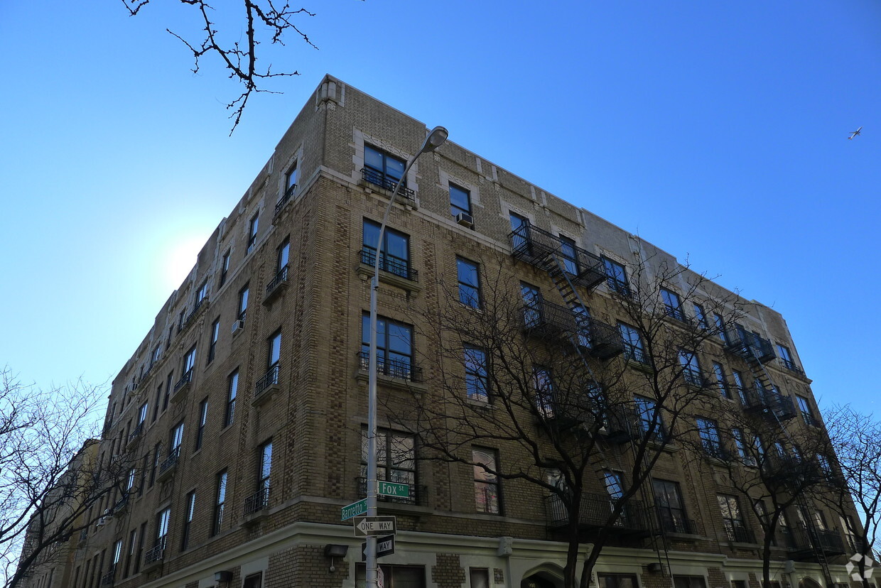 900 Fox St - Linden Apartments