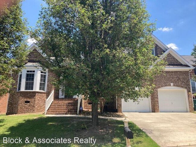 Foto del edificio - 4 br, 3 bath House - 608 Oxboro Circle