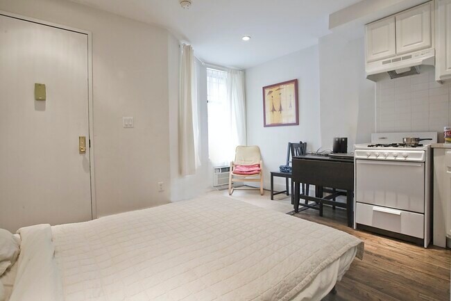 Foto del edificio - Charming Townhouse Studio