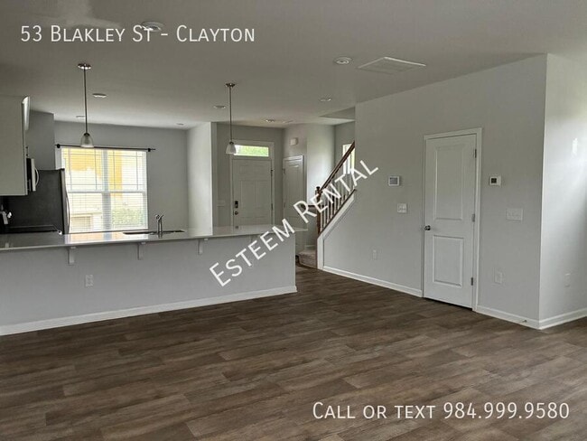 Building Photo - 53 Blakely St