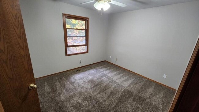 Building Photo - 1811 Miller Dr