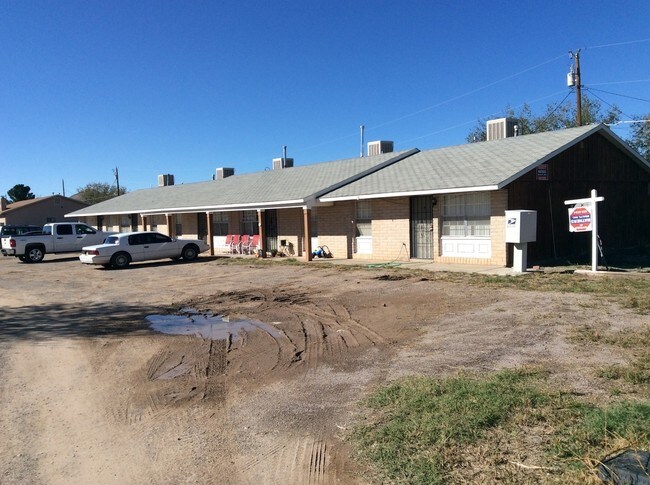 Foto del edificio - 1511 Roadrunner Ln