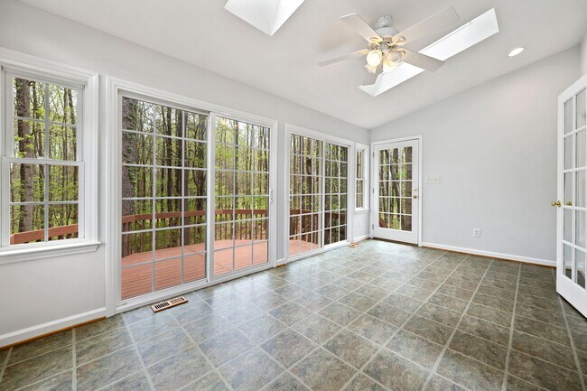 Foto del edificio - Fabulous 4 Bedroom House in Central Chapel...