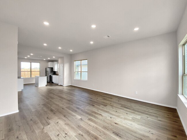 Foto del edificio - 13071 Clearview Dr