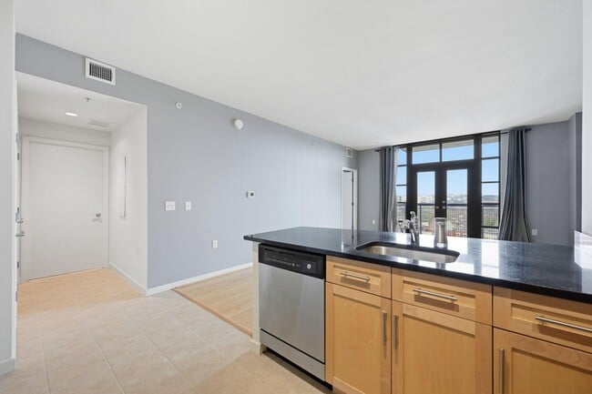 Building Photo - 437 New York Ave NW