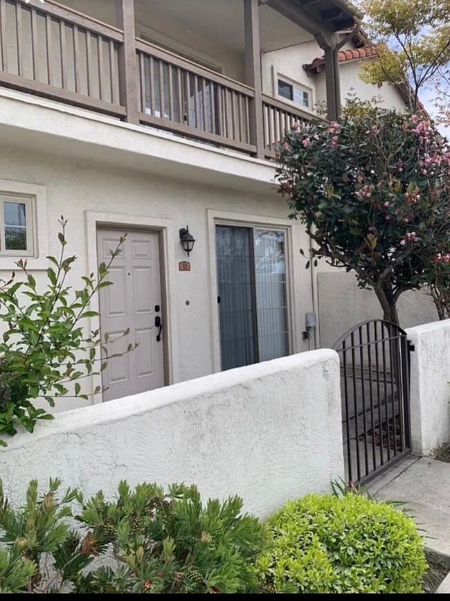 Building Photo - 1460 Rancho Rose Way