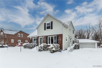 Building Photo - 194 Boncroft Dr