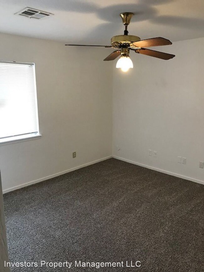Building Photo - 2 br, 2 bath House - 1318 Eastgate