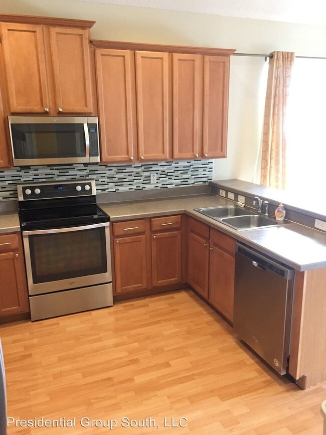 Building Photo - 202 Brassington Dr