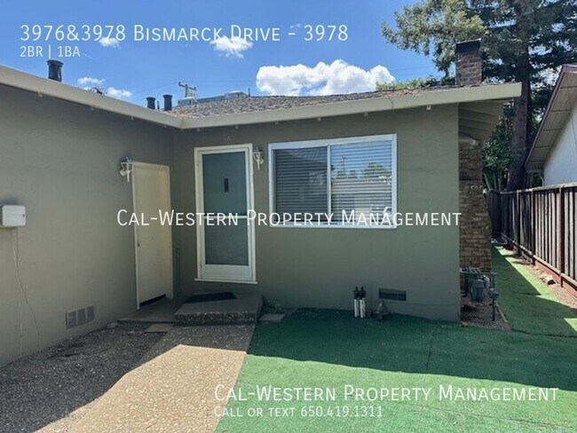 Foto del edificio - 3976&3978 Bismarck Drive-3978