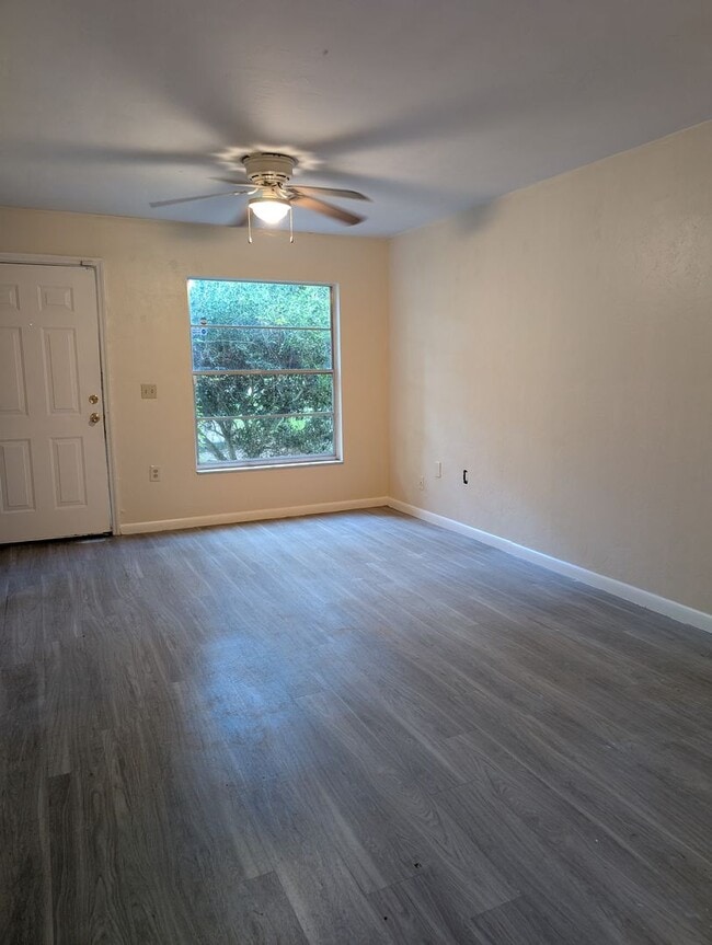 Photo - Tower Oaks 6934 Townhome