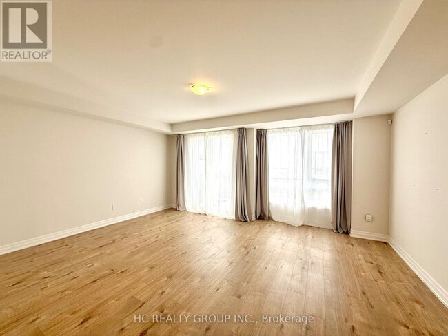 Building Photo - 33 Thomas Armstrong Ln