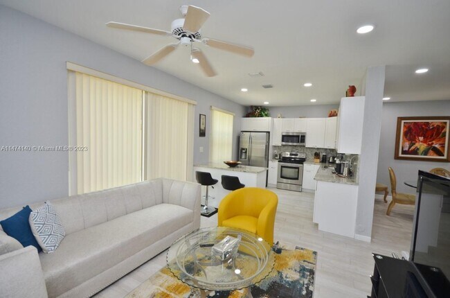 Foto del edificio - 16835 SW 1st Pl