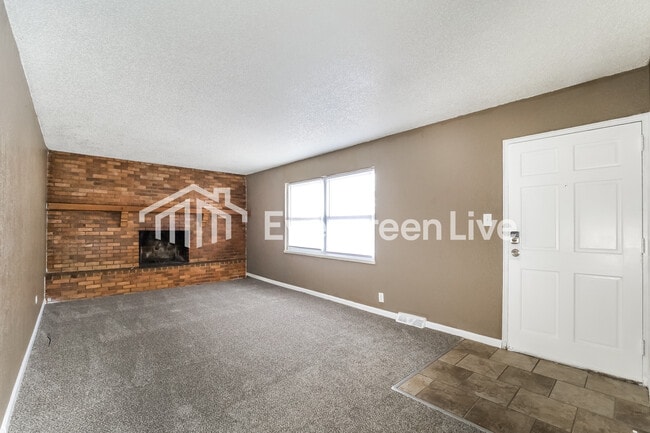 Building Photo - 3106 E 94th St